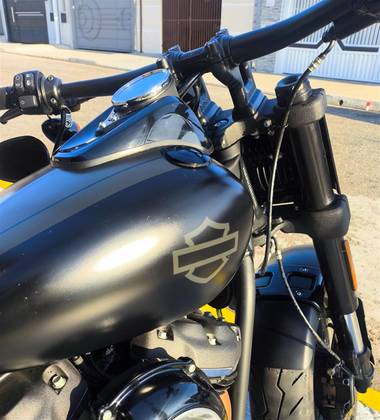 HARLEY-DAVIDSON SOFTAIL FAT BOB 107 HARLEY-DAVIDSON SOFTAIL FAT BOB 107